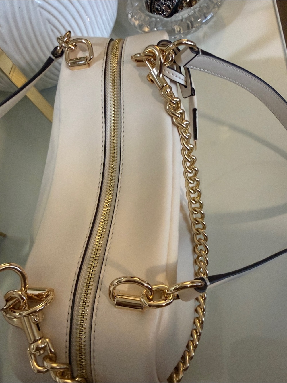 Michael kors Cecilia Medium Shoulder Bag - Picture 3 of 10